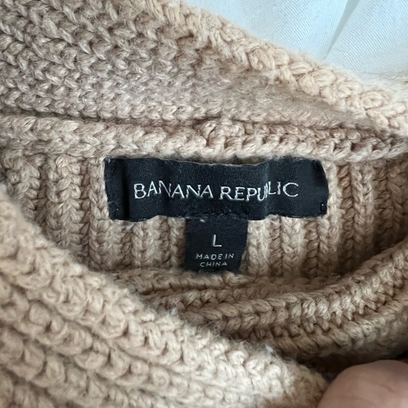 Like New Banana Republic Womens Sweater - Large - Picture 2 of 2